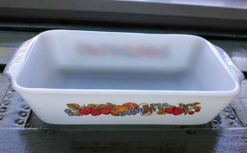 Anchor Honking Nature's Bounty Garden Fruit Milk Glass 1 Qt. Casserole Harvest